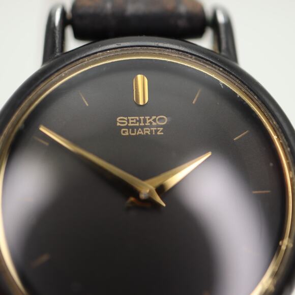 Vintage Seiko Black Gold Tone 24mm Womens Watch Leather 1N00-0H79 w New Battery main image 6